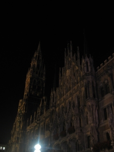 The Neue Rathaus after dark in Munich
